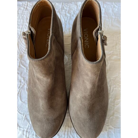 Vionic suede booties tassle 1" heel, 8, dark tan, excellent‎ - Picture 1 of 10